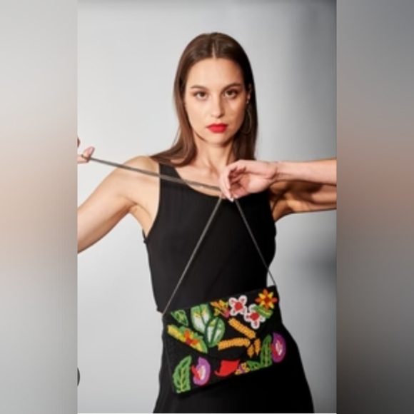 Aratta Fantasy Hand Embellished Clutch/ Crossbody Chain Bag. SOLD OUT STYLE. - Picture 6 of 6